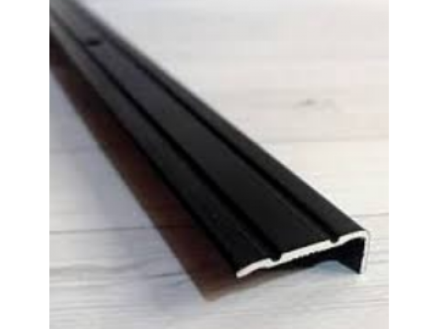 Угол 24х10 мм 2,7 анодированный черный матовый