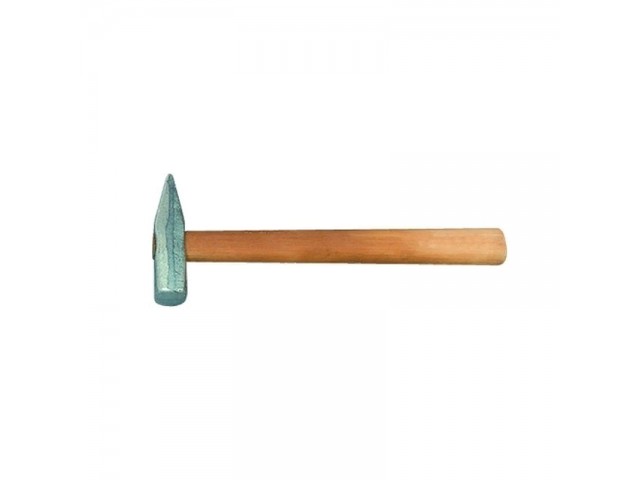 Молоток слесарный  800 г, литой, деревянная  ручка, Россия